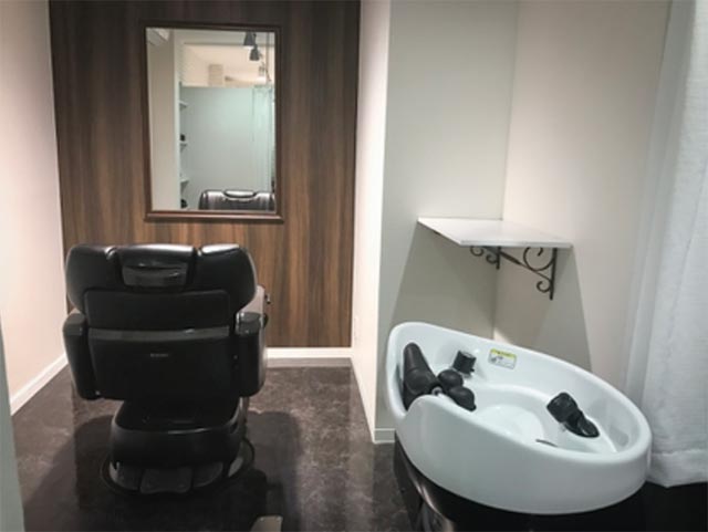 大阪のバーバー・メンズ美容室・理容室 clover