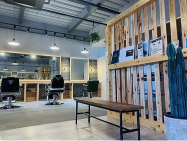 メンズ専門美容室 LIT 甲府平和通り店【リット】