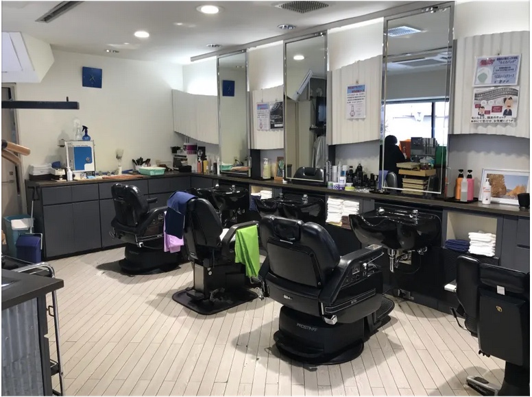 ワイズヘアースタジオ